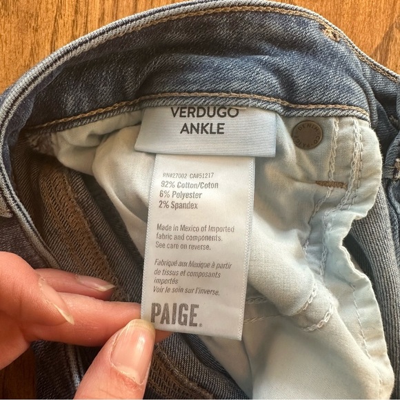 Women's Paige Denim Verdugo Ankle Medium Wash Raw Hem Size 28 Distressed Comfy - Picture 14 of 15